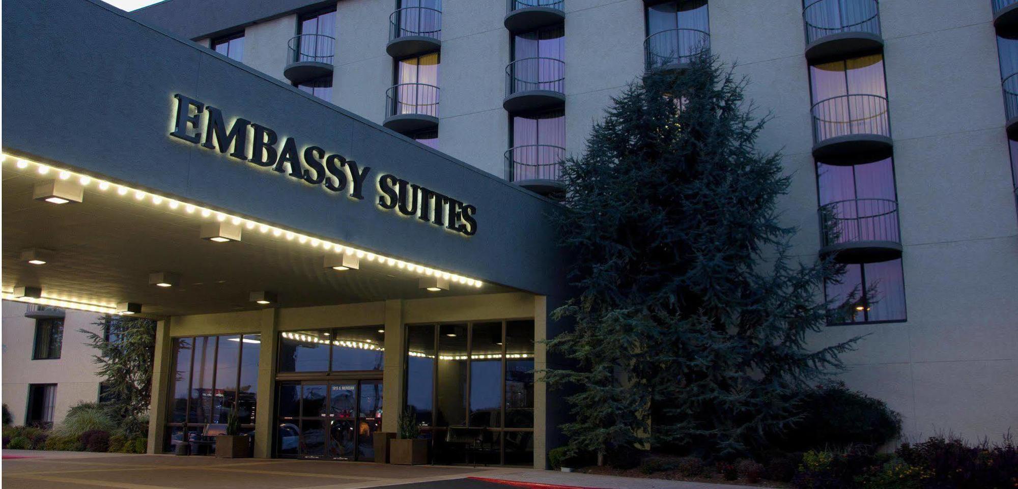 Embassy Suites By Hilton Oklahoma City Will Rogers Airport Bagian luar foto